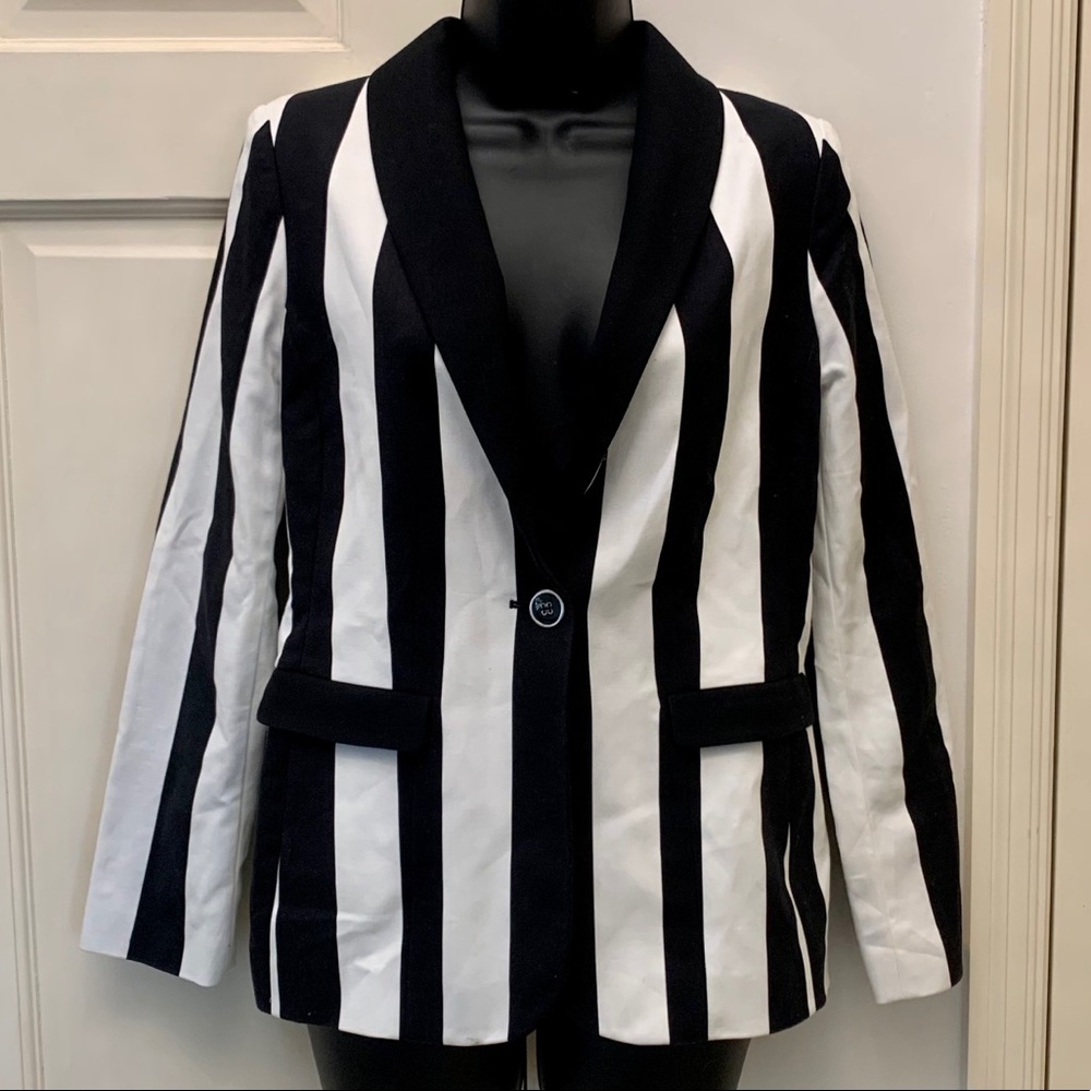 Chico’s black & white stripe blazer. XS.